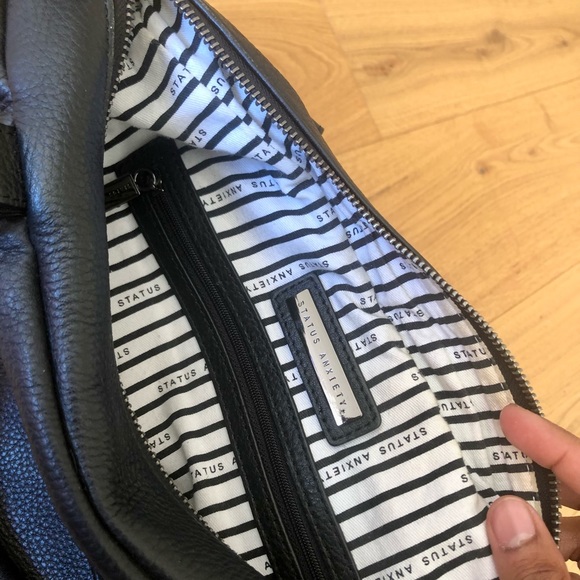 Status Anxiety large black leather tote bag - Picture 5 of 7